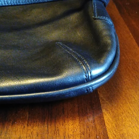 Coach - Picture 8 of 8